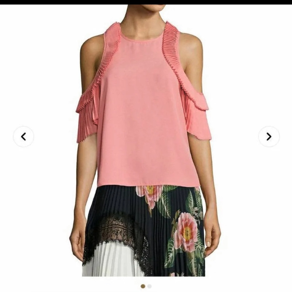 Coral Off the shoulder top!